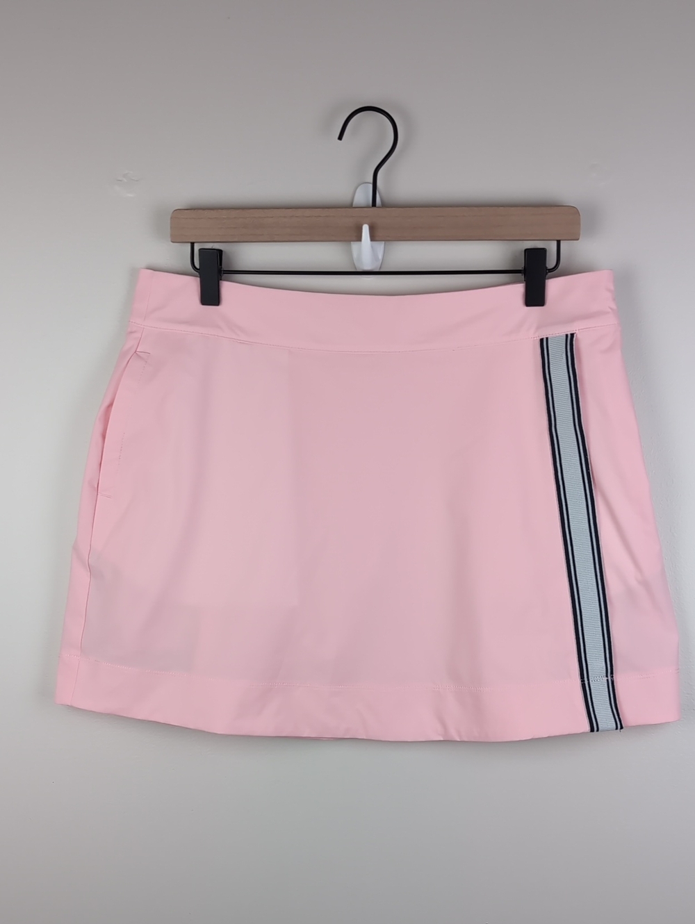 Vineyard Vines | Performance A-Line Skort | Flamingo Pink | Medium